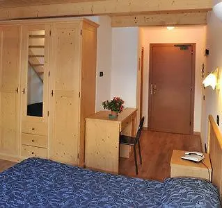 Hotel Bleis Ponte Di Legno 3*,