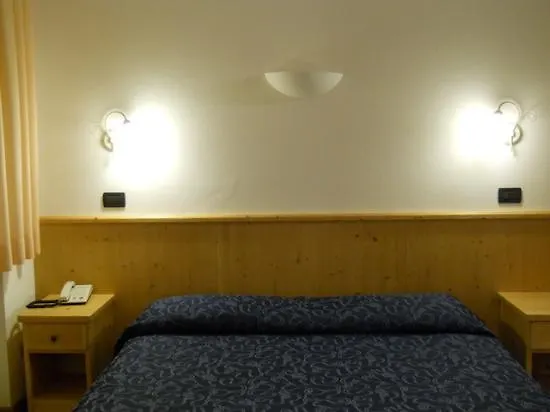 Hotel Bleis Ponte Di Legno 3*,  Italy
